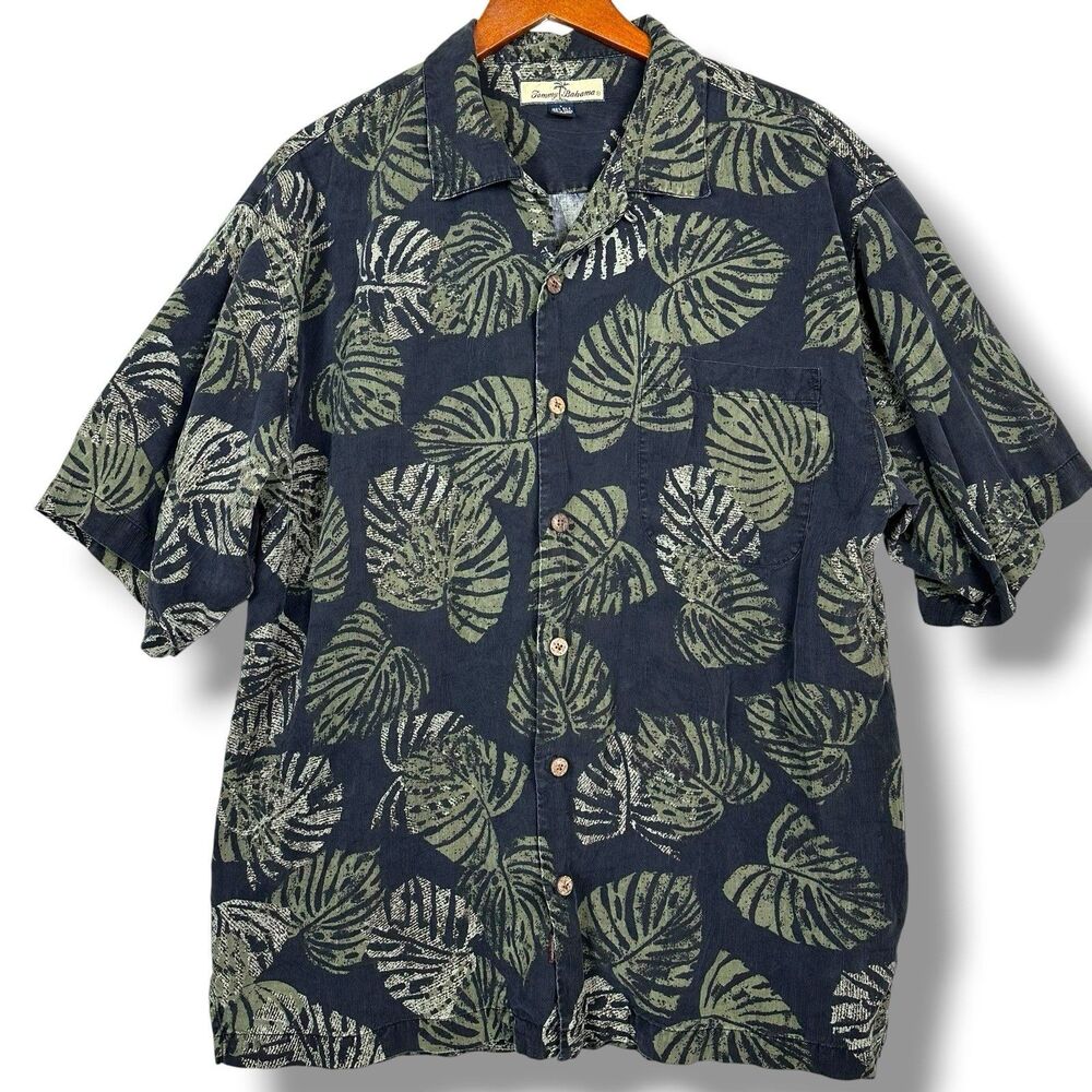 Tommy Bahama Camp Shirt -100% Silk*Men’s L* Coconut Buttons Leaf Tropical Cruise
